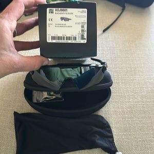 Brand new Oakley Radar EV XS Path
